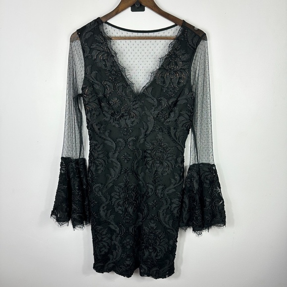 Venus‎ Mini Dress Women L Bell Sleeve Sheer Lace Black Goth Boho Whimsigoth - Picture 1 of 8